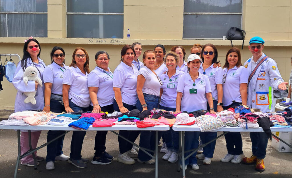 play-media-entretenimiento-acompano-el-pulguero-solidario-de-las-damas-verdes-en-cali-03