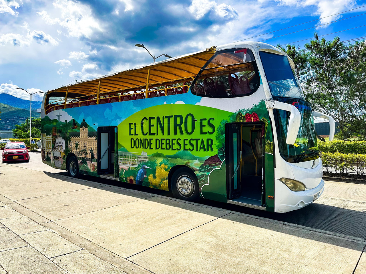 bus-panoramico-vuelve-a-rodar-por-cali-paseos-gratis-para-calenos-y-visitantes-01