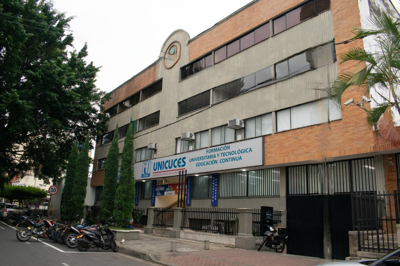 61-anos-de-excelencia-academica-en-unicuces-05