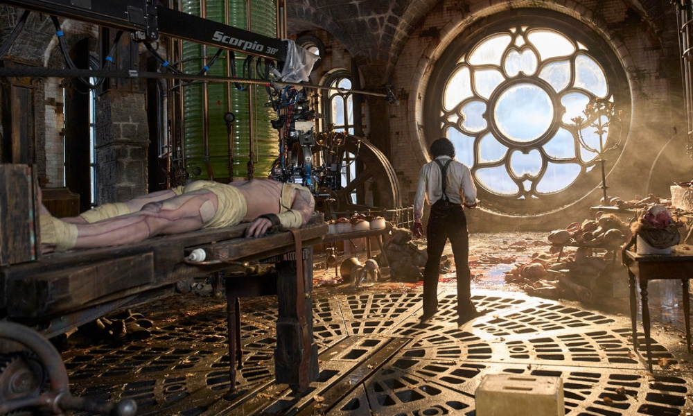 guillermo-del-toro-presenta-su-version-de-frankenstein-en-netflix-02