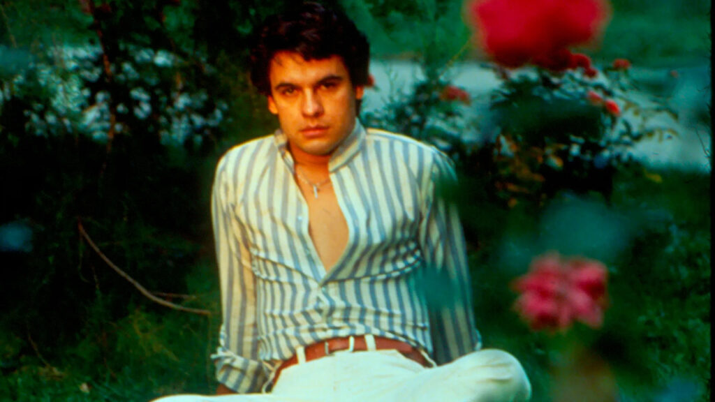 juan-gabriel-debo-puedo-y-quiero-el-retrato-mas-intimo-del-divo-de-juarez-02