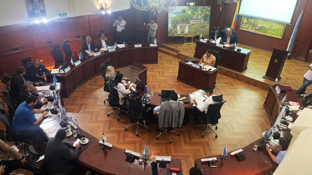 asamblea-del-valle-instalo-su-ultimo-periodo-de-sesiones-ordinarias-del-ano-2025-01