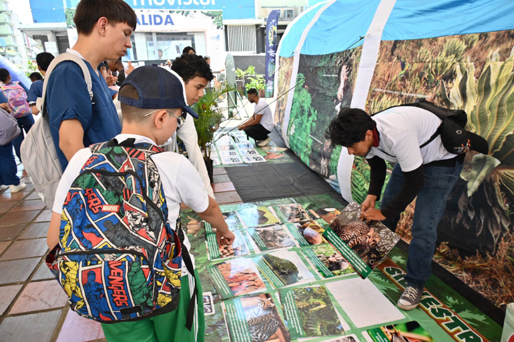 cvc-dio-la-bienvenida-a-la-semana-de-la-biodiversidad-con-su-vitrina-verde-03