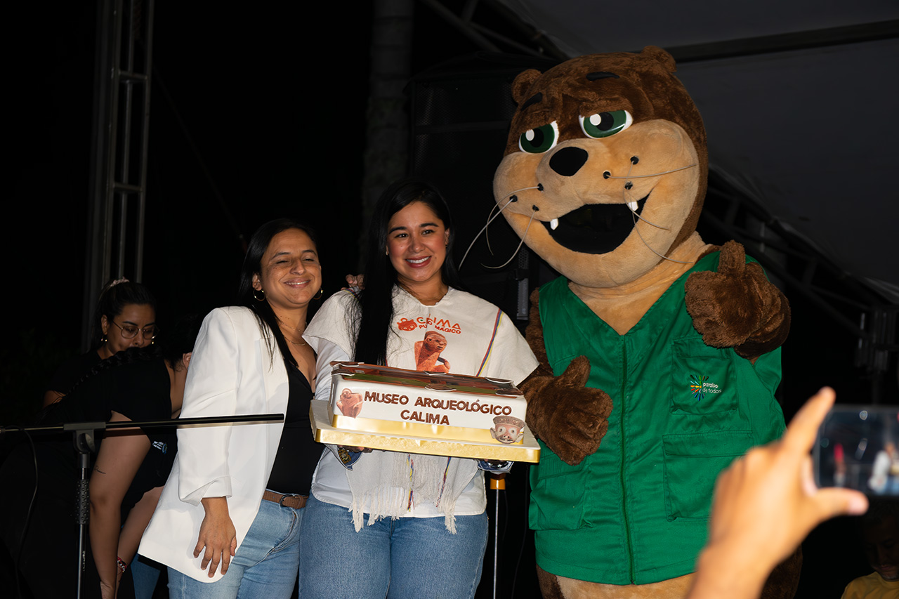 inciva-celebro-los-44-anos-del-museo-arqueologico-calima-01