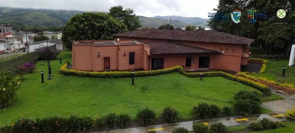 inciva-celebro-los-44-anos-del-museo-arqueologico-calima-07