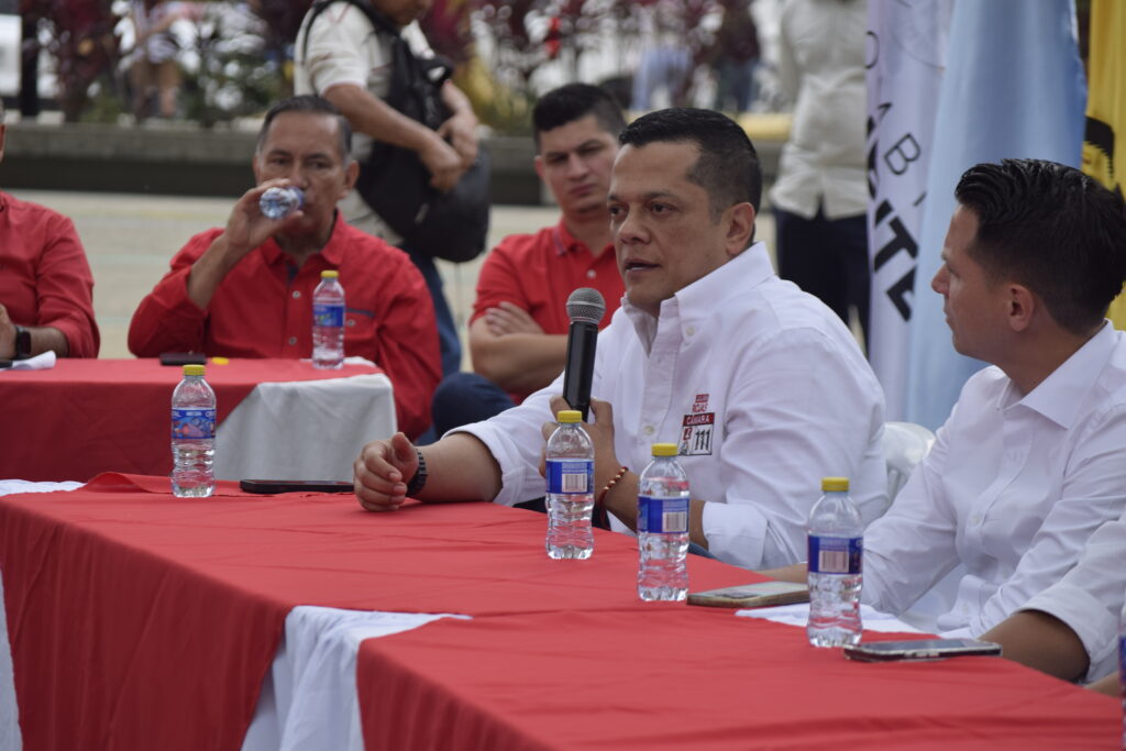 julian-rojas-apuesta-por-el-valle-del-cauca-desde-el-trabajo-social-y-el-dialogo-ciudadano-01