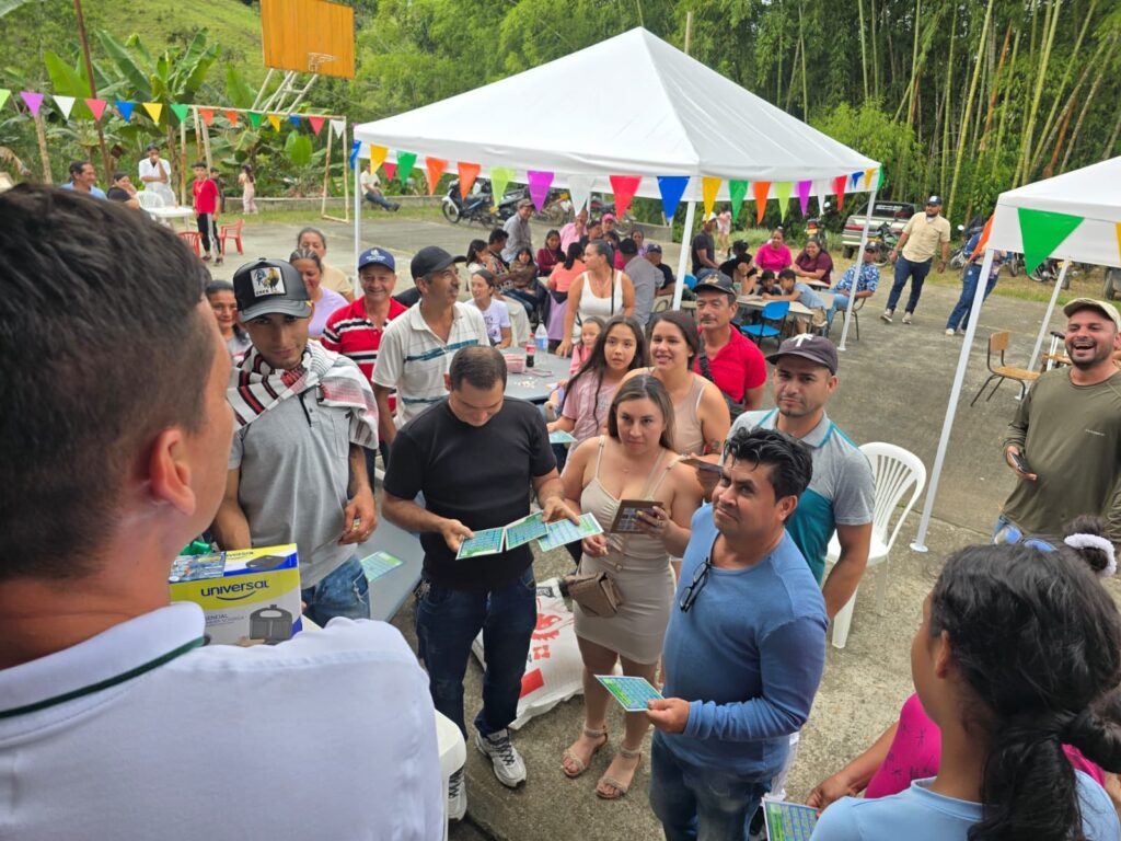 huefano-en-el-senado-politicas-publicas-para-el-cine y-la-cultura-02