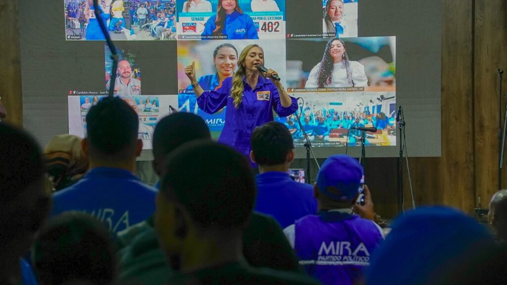 con-gran-participacion-ciudadana-el-partido-mira-cerro-campana-en-cali-05