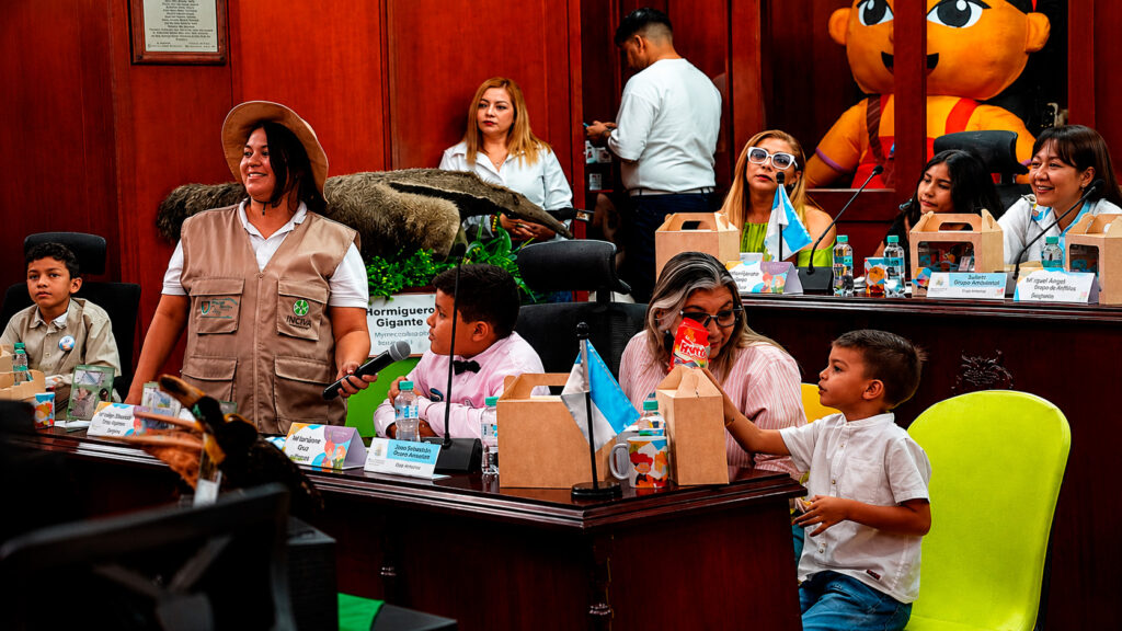 pequenos-grandes-lideres-el-valle-del-cauca-celebro-la-tercera-edicion-de-diputadito-por-un-dia-04