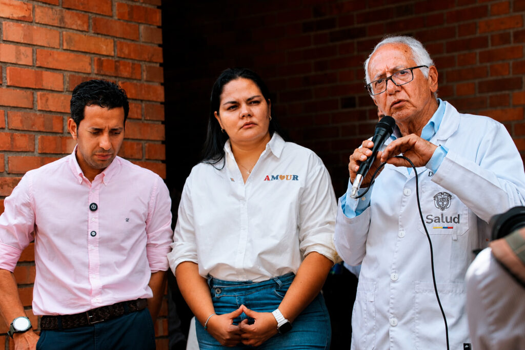 julian-lopez-resalta-inversiones-en-salud-para-el-valle-01