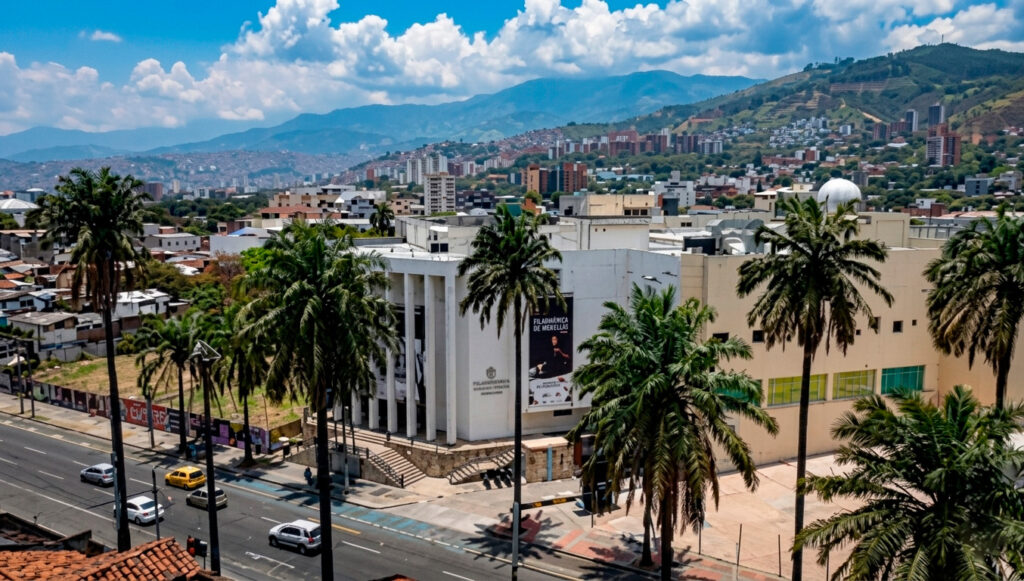 viaje-al-paraiso-la-historia-de-efrain-y-maria-cobra-vida-en-mallplaza-cali-04