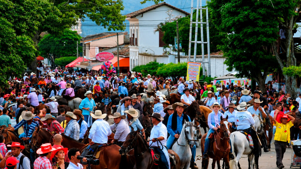 la-tradicion-vuelve-a-cabalgar-buga-inaugura-su-73-feria-agropecuaria-05