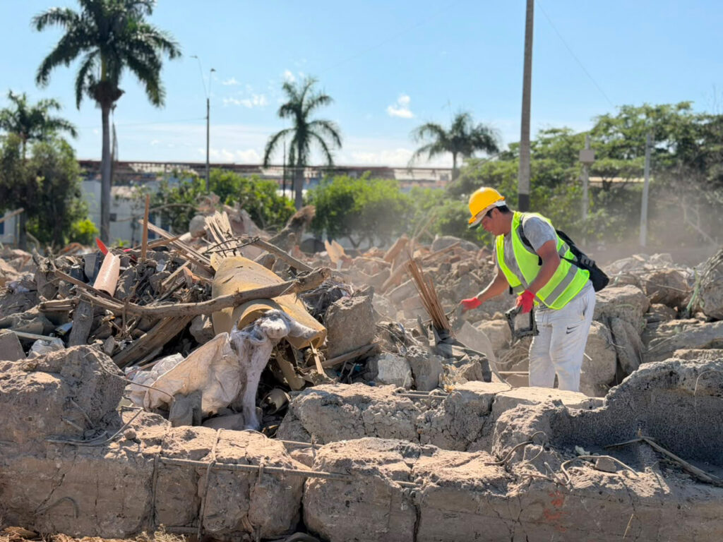 cali-tendra-dos-puntos-para-disponer-escombros-tras-el-sismo-desde-el-1-de-septiembre-04