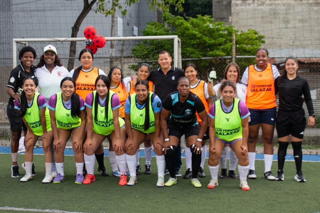 el-futbol-sala-femenino-se-toma-a-cali-con-la-copa-concejal-luis-fernando-salazar-067