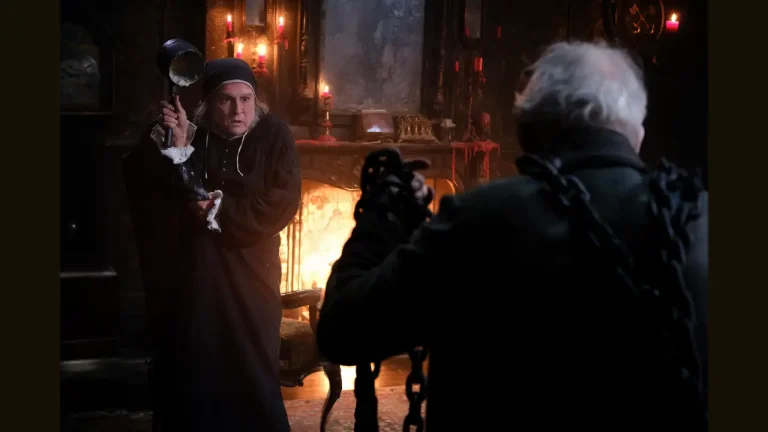 johnny-depp-protagoniza-ebenezer-una-nueva-version-de-un-cuento-de-navidad-03