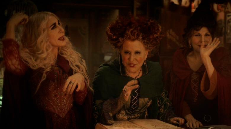 hocus-pocus-2-las-hermanas-sanderson-regresan-para-una-nueva-noche-de-halloween-03